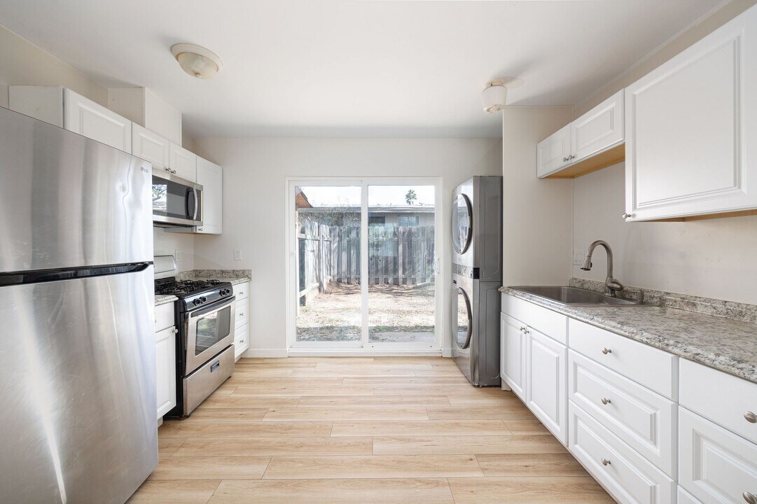 767 Ball Ave in Escondido, CA - Building Photo