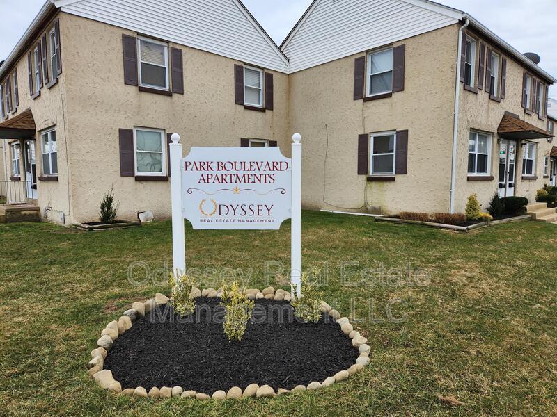 202 W Spencer Ave in Wildwood, NJ - Foto de edificio