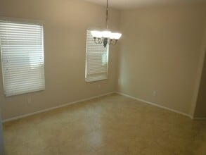 5423 Gold One Ln in Las Vegas, NV - Building Photo - Building Photo