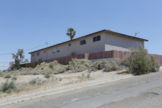 175 W Grace St in Barstow, CA - Building Photo - Building Photo