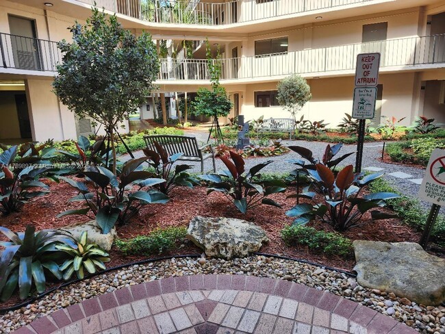 8520 SW 133rd Avenue Rd in Miami, FL - Building Photo - Building Photo