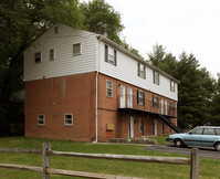 Avendale Townhomes in Roanoke, VA - Building Photo - Building Photo