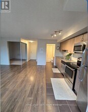 525 Wilson Ave in Toronto, ON - Building Photo - Building Photo