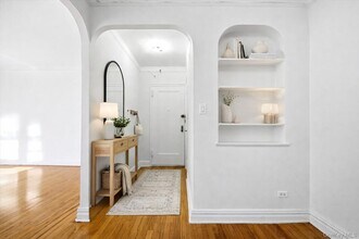 114-20 Queens Blvd in Queens, NY - Building Photo - Building Photo