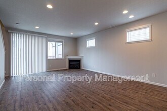 5716 NE 58th Way in Vancouver, WA - Building Photo - Building Photo