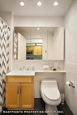 516 W 47th St