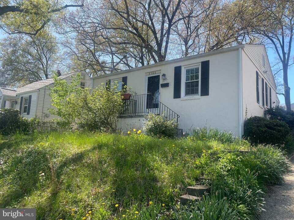 9506 52nd Ave in College Park, MD - Building Photo