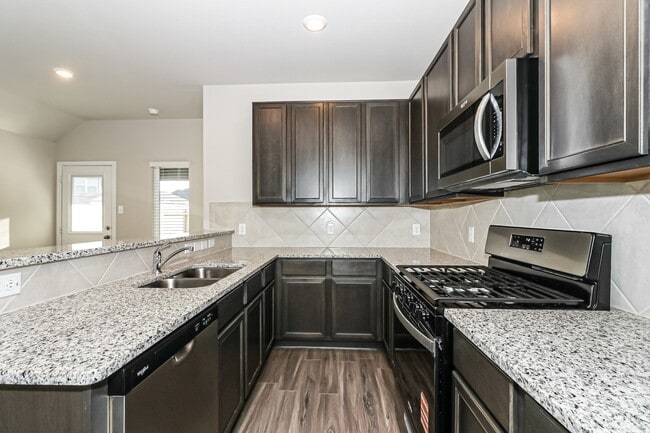 property at 5122 Hector Gustavo