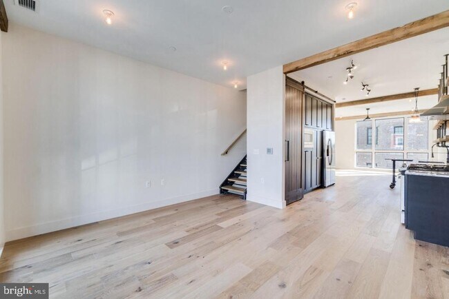 774 Girard St NW in Washington, DC - Building Photo - Building Photo