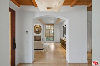 420 Alta Ave in Santa Monica, CA - Building Photo - Building Photo