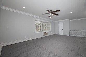 55 Fairfield Way in Commack, NY - Building Photo - Building Photo