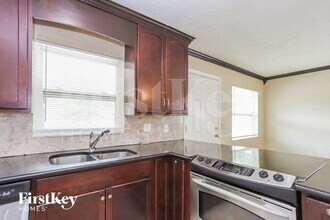 4261 44th Ave N in St. Petersburg, FL - Building Photo - Building Photo