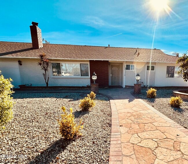 2042 Arcane St in Simi Valley, CA - Building Photo - Building Photo