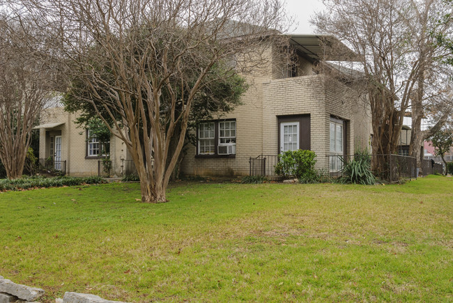 3827 Bowser Ave in Dallas, TX - Building Photo - Building Photo