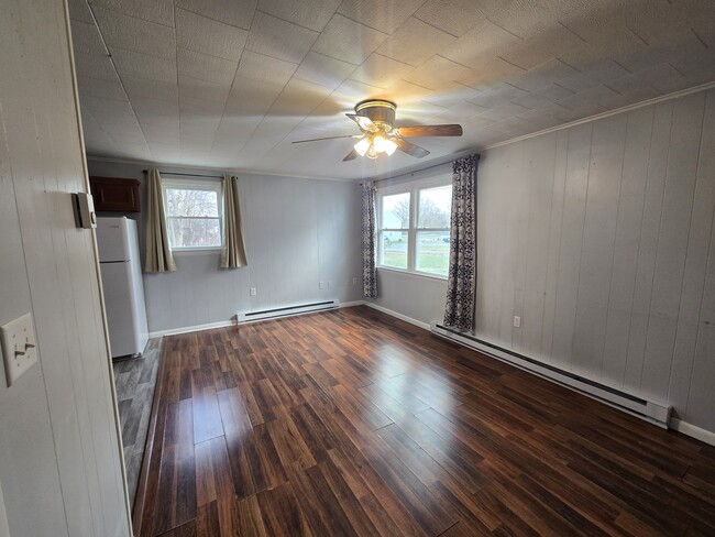 331 N Seton Ave in Emmitsburg, MD - Foto de edificio - Building Photo