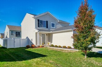 2783 Au Gres River Dr in Fowlerville, MI - Building Photo - Building Photo