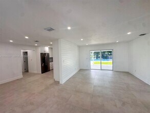 19001 Sterling Dr in Cutler Bay, FL - Building Photo - Building Photo