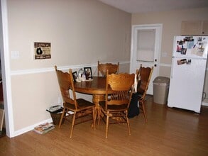 1002 Birch Ct in Morehead City, NC - Building Photo - Building Photo