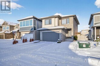 535 Dressage Ave in Ottawa, ON - Building Photo - Building Photo