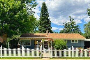 2612 Lark Dr in Colorado Springs, CO - Building Photo