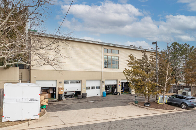 2712 Duke St in Alexandria, VA - Building Photo - Building Photo