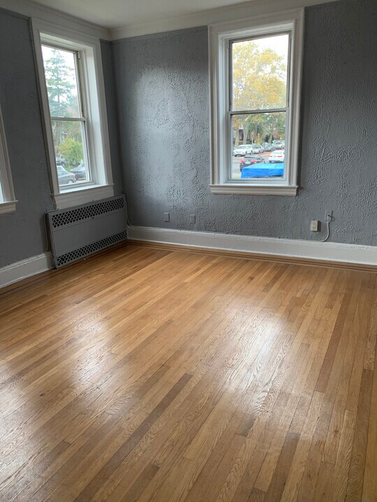 504 79th St in North Bergen, NJ - Building Photo