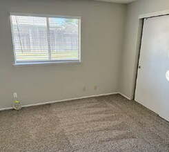 7345 Somerton Way in Sacramento, CA - Building Photo - Building Photo