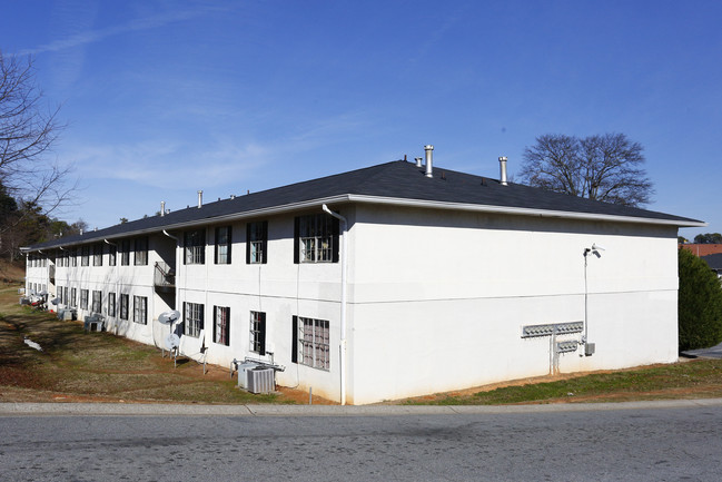 Chamblee Square Apartments in Atlanta, GA - Building Photo - Building Photo