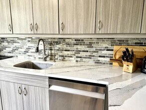 1629 Riverview Rd, Unit 221 in Deerfield Beach, FL - Foto de edificio - Building Photo