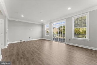 10541 Hinton Wy in Manassas, VA - Building Photo - Building Photo
