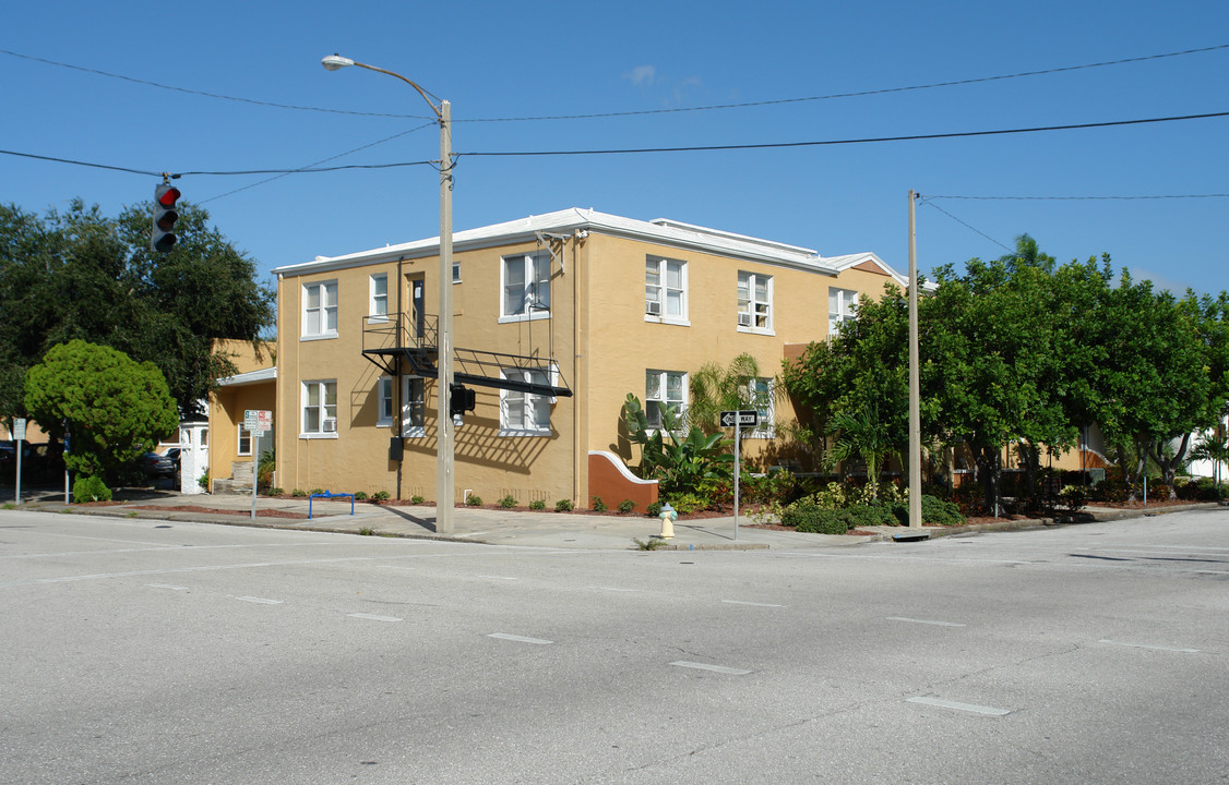 Downtown Apartments in St. Petersburg, FL - Foto de edificio