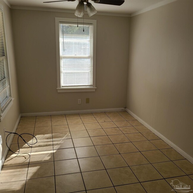 3204 W Gadsden St in Pensacola, FL - Building Photo - Building Photo