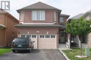48 Great Plains St in Brampton, ON - Building Photo