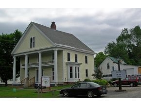 1448 Memorial Dr in St Johnsbury, VT - Building Photo