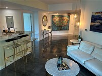 110 Washington Ave, Unit 2421 in Miami Beach, FL - Building Photo - Building Photo