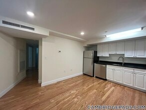 1 Langdon Square in Cambridge, MA - Foto de edificio - Building Photo