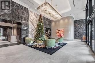 259 The Kingsway in Toronto, ON - Building Photo - Building Photo