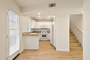 3368 Rockview Pl in San Luis Obispo, CA - Building Photo