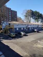 Heritage Square Apartments in Atlanta, GA - Building Photo - Building Photo