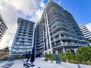 8877 Collins Ave in Surfside, FL - Building Photo - Building Photo