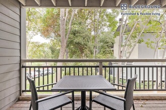 600 Park View Dr in Santa Clara, CA - Foto de edificio - Building Photo