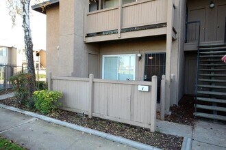 6400 66th Ave in Sacramento, CA - Building Photo - Building Photo