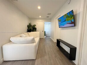 174 NE 55th St in Miami, FL - Building Photo - Building Photo