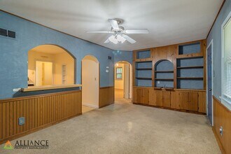 1022 Humboldt St in Manhattan, KS - Building Photo - Building Photo