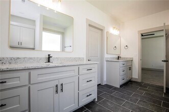 108 White Oak St in Gentry, AR - Building Photo - Building Photo