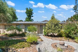 1033 Upper Happy Valley Rd in Lafayette, CA - Building Photo - Building Photo