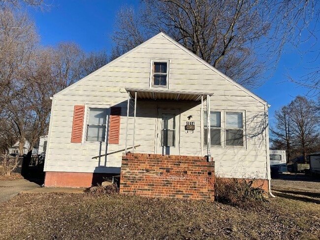 property at 1914 S 16th St