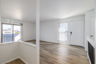 Taylor Gardens Apartments in Taylor, MI - Building Photo - Interior Photo