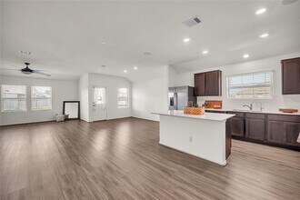 119 Esparza Dr in Bastrop, TX - Building Photo - Building Photo