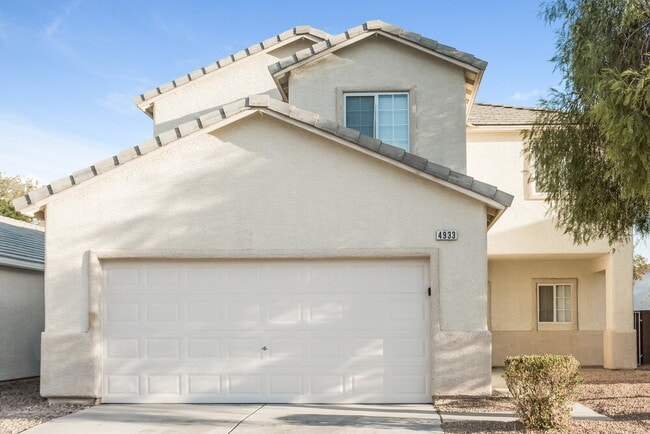 property at 4933 Royal Lake Ave